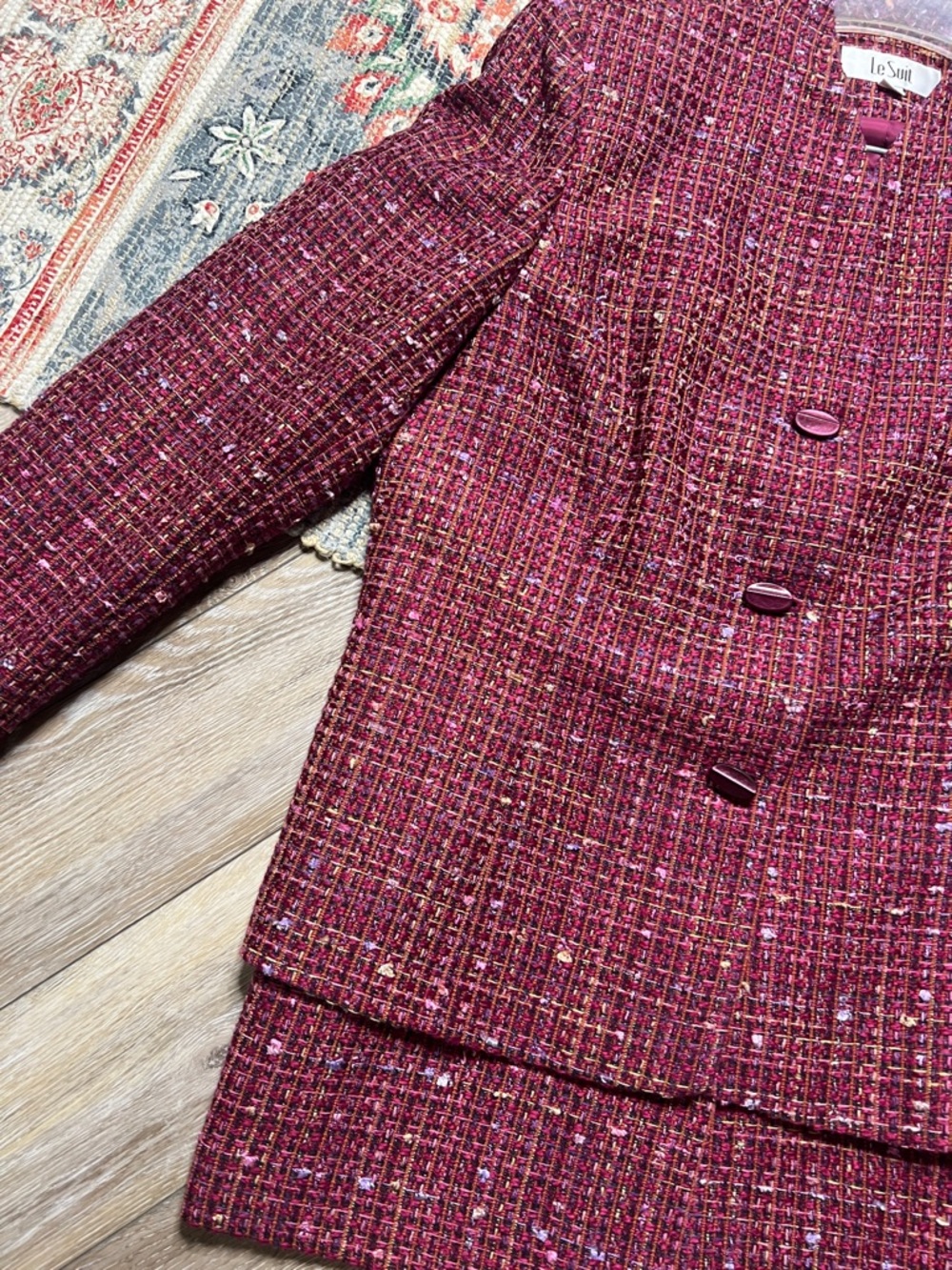 Le Suit Women's Burgundy Tweed Jacket Skirt Set - Picture 3 of 13